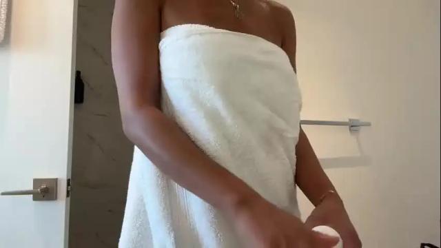 Image 6 of camiliakxoxo Stream on Chaturbate on 1 month ago