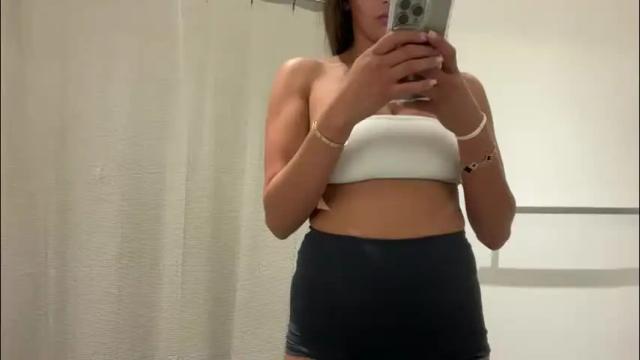 Image 10 of camiliakxoxo Stream on Chaturbate on 23 hours ago