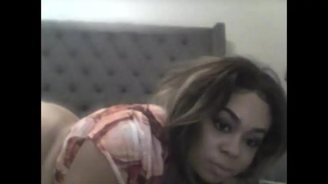 Image 10 of camiliaskye Stream on Chaturbate on 2 months ago