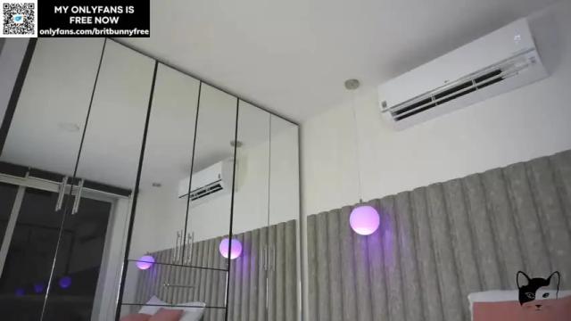Image 3 of camilitasu Stream on Chaturbate on 13 months ago