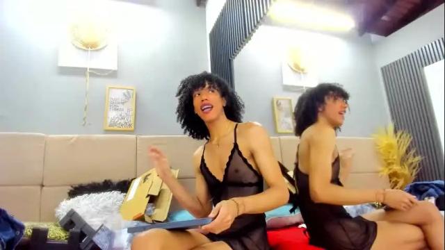 Image 4 of camille_cedrik Stream on Chaturbate on 1 month ago