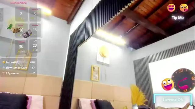 Image 12 of camille_cedrik Stream on Chaturbate on 11 days ago