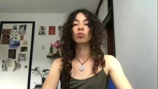Image 6 of camille_delrey Stream on Chaturbate on 13 days ago