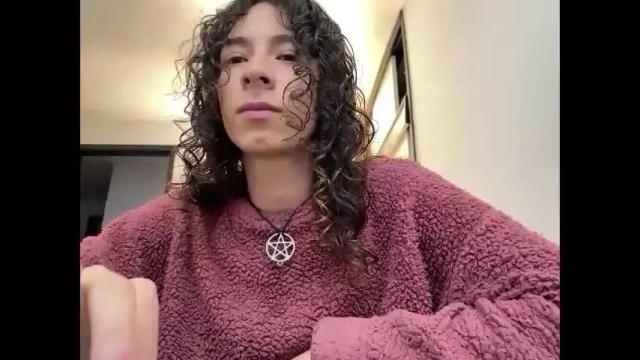 Image 2 of camille_delrey Stream on Chaturbate on 12 days ago