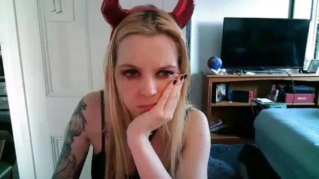 Image 2 of camille_deville Stream on Chaturbate on 16 months ago