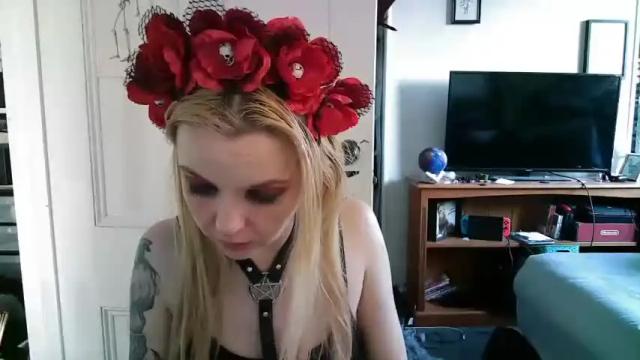 Image 4 of camille_deville Stream on Chaturbate on 16 months ago