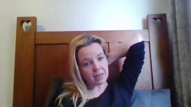 Image 12 of camille_deville Stream on Chaturbate on 15 months ago