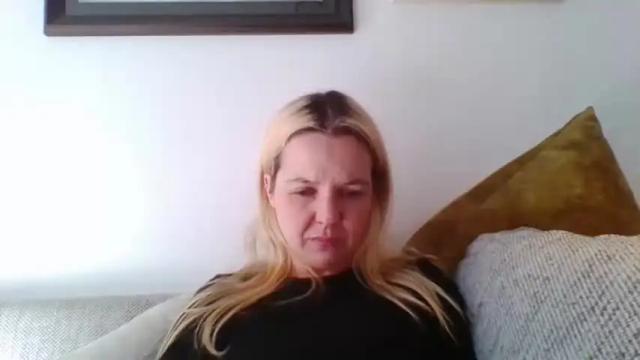 Image 12 of camille_deville Stream on Chaturbate on 15 months ago