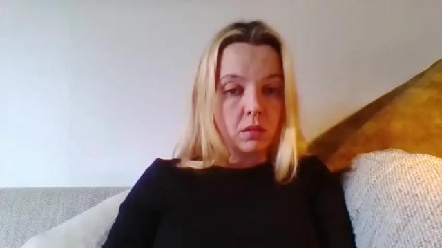 Image 2 of camille_deville Stream on Chaturbate on 15 months ago