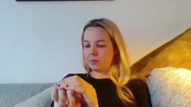 Image 4 of camille_deville Stream on Chaturbate on 15 months ago