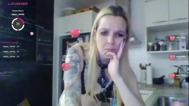 Image 7 of camille_deville Stream on Chaturbate on 9 months ago