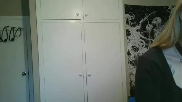 Image 3 of camille_deville Stream on Chaturbate on 1 month ago