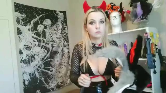 Image 7 of camille_deville Stream on Chaturbate on 1 month ago