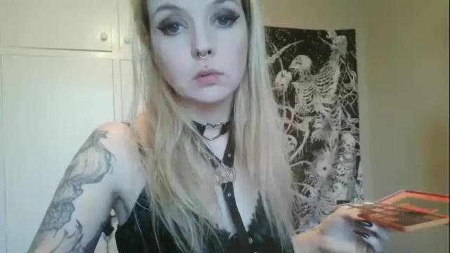Image 7 of camille_deville Stream on Chaturbate on 1 month ago