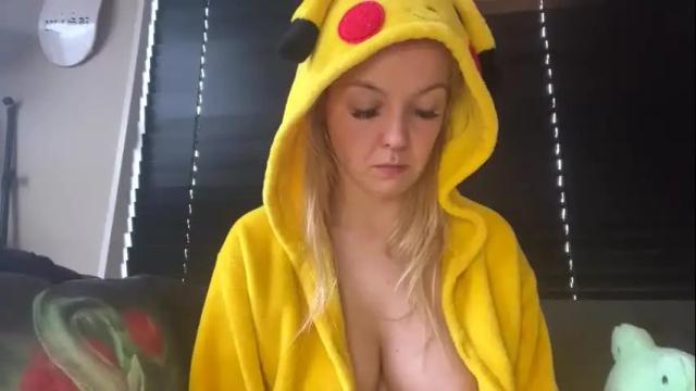 Image 12 of camille_deville Stream on Chaturbate on 7 days ago