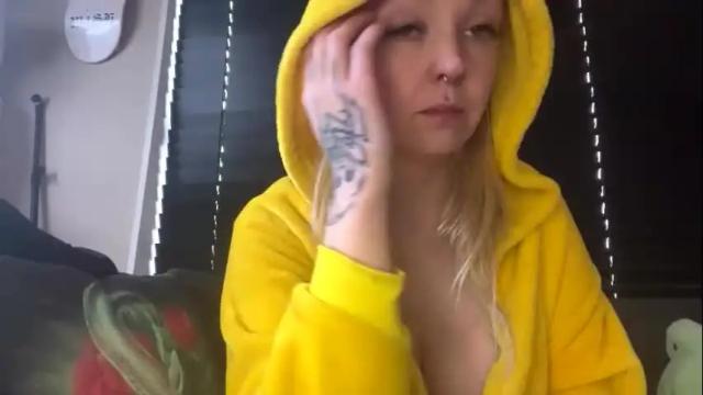 Image 8 of camille_deville Stream on Chaturbate on 7 days ago