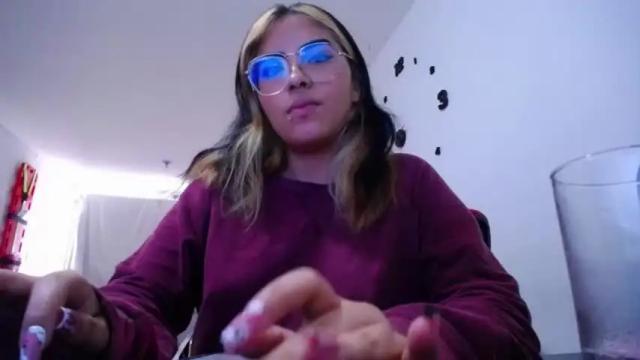 Image 3 of camille_rossee Stream on Chaturbate on 19 months ago