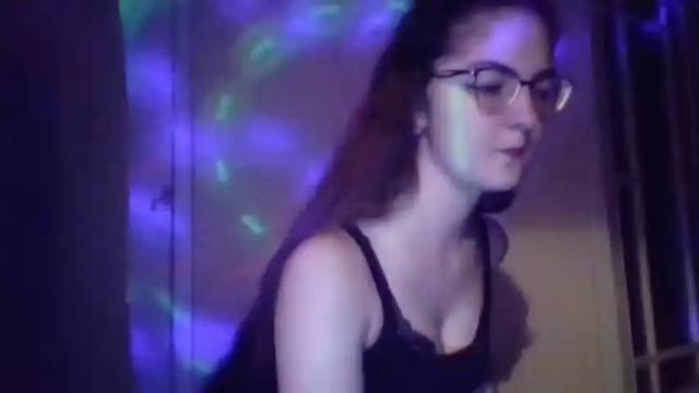 Image 4 of camillechek Stream on Chaturbate on 12 months ago