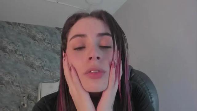 Image 6 of camillen_pettid Stream on Chaturbate on 1 month ago