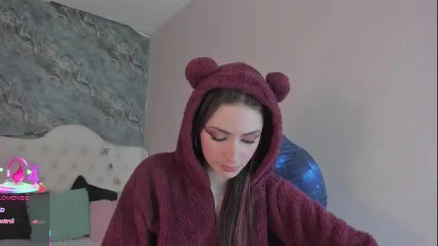 Image 12 of camillen_pettid Stream on Chaturbate on 8 days ago