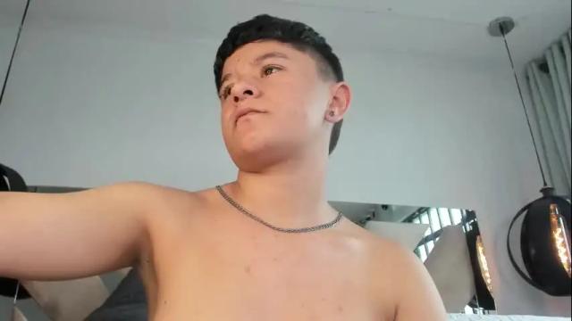 Image 6 of camithompson Stream on Chaturbate on 2 months ago