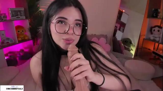 Image 7 of cammiefoalss Stream on Chaturbate on 2 months ago