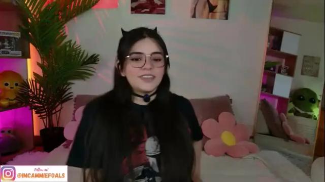 Image 3 of cammiefoalss Stream on Chaturbate on 1 month ago