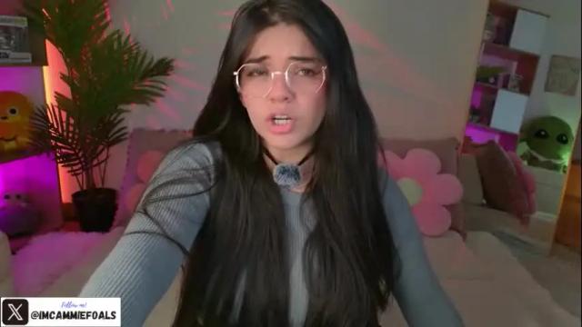 Image 2 of cammiefoalss Stream on Chaturbate on 1 month ago