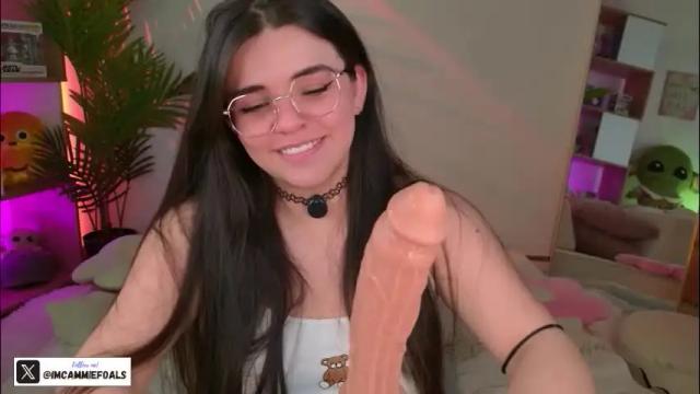 Image 8 of cammiefoalss Stream on Chaturbate on 1 month ago