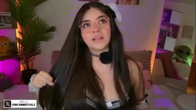 Image 3 of cammiefoalss Stream on Chaturbate on 1 month ago