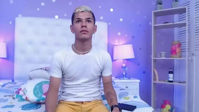 Image 12 of campanita_and_dan Stream on Chaturbate on 16 months ago