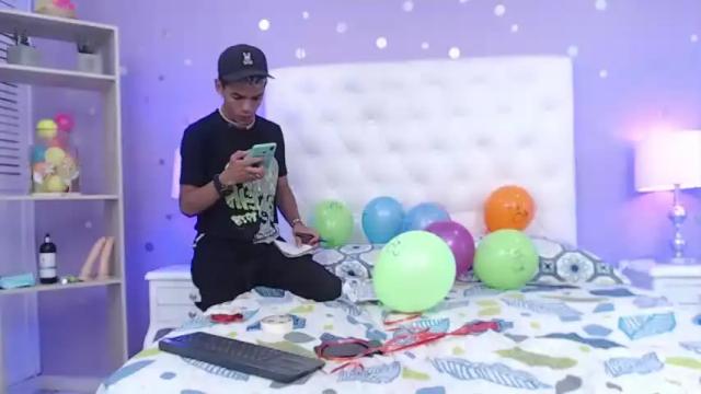 Image 4 of campanita_and_dan Stream on Chaturbate on 16 months ago