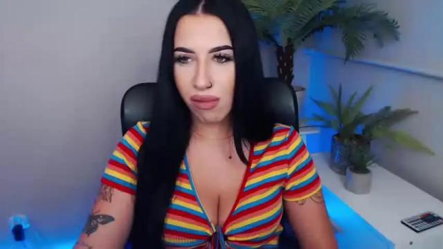 Thumbnail 1, camrobyn's Stream at Chaturbate, 20 months ago