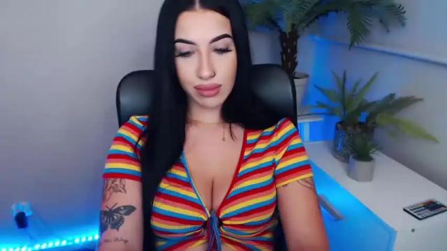 Image 6 of camrobyn Stream on Chaturbate on 20 months ago