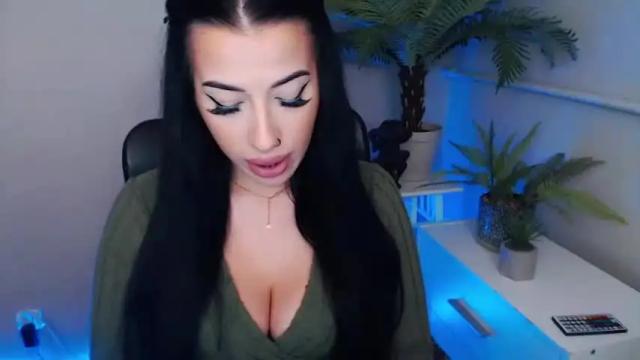 Thumbnail 1, camrobyn's Stream at Chaturbate, 19 months ago