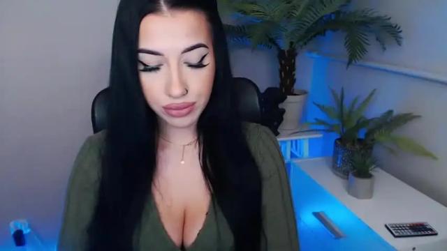 Thumbnail 2, camrobyn's Stream at Chaturbate, 19 months ago