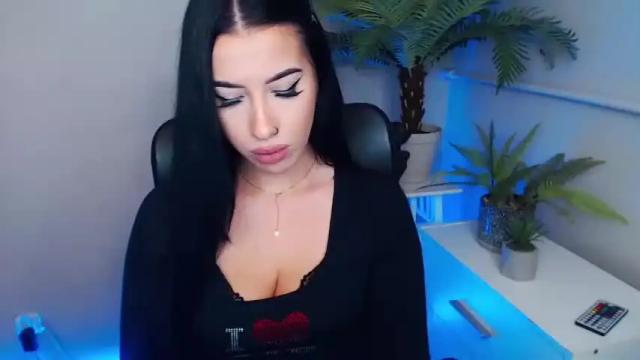 Image 11 of camrobyn Stream on Chaturbate on 19 months ago