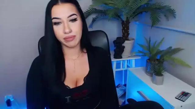 Thumbnail 2, camrobyn's Stream at Chaturbate, 19 months ago