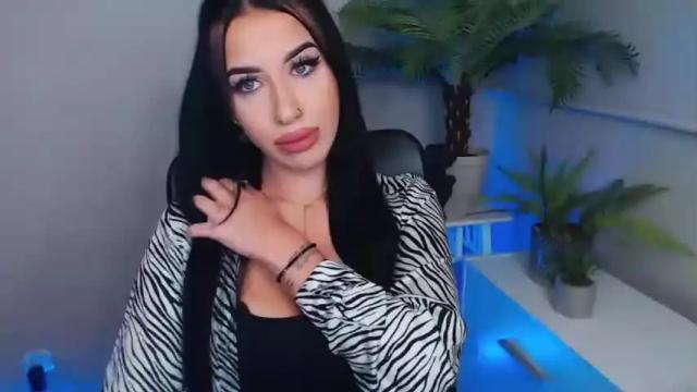 Thumbnail 1, camrobyn's Stream at Chaturbate, 19 months ago