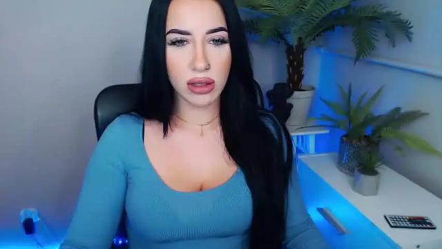 Thumbnail 1, camrobyn's Stream at Chaturbate, 19 months ago