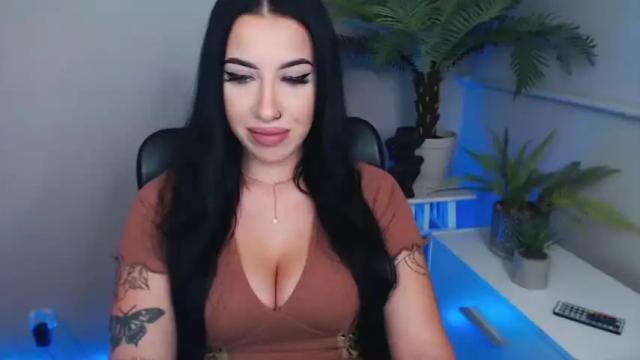 Image 11 of camrobyn Stream on Chaturbate on 19 months ago