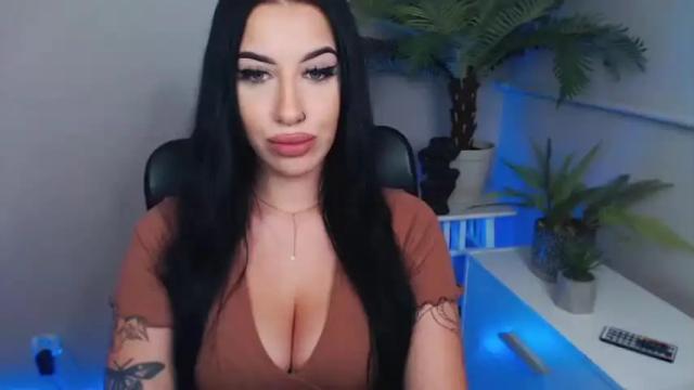 Thumbnail 3, camrobyn's Stream at Chaturbate, 19 months ago