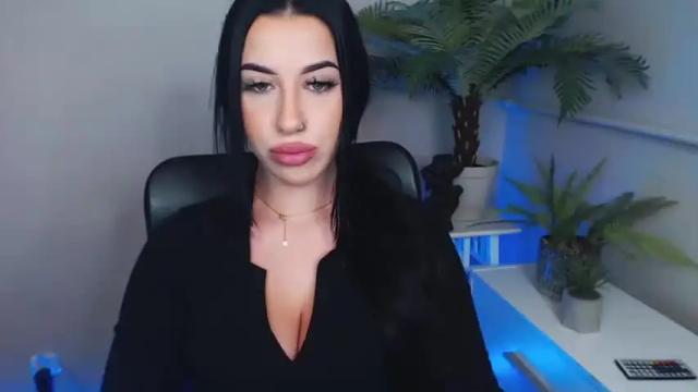 Thumbnail 1, camrobyn's Stream at Chaturbate, 19 months ago