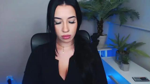 Image 2 of camrobyn Stream on Chaturbate on 19 months ago