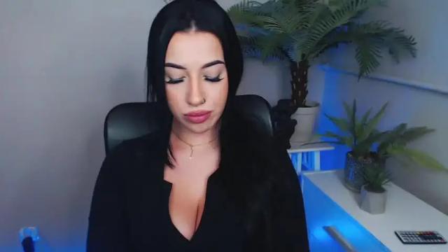Image 3 of camrobyn Stream on Chaturbate on 19 months ago