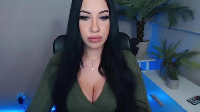 Image 3 of camrobyn Stream on Chaturbate on 19 months ago