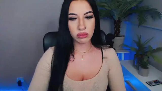 Thumbnail 1, camrobyn's Stream at Chaturbate, 19 months ago