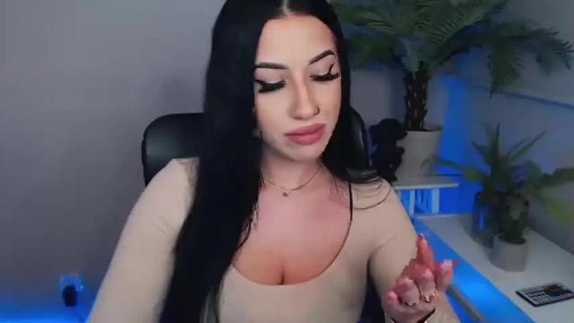 Image 7 of camrobyn Stream on Chaturbate on 19 months ago