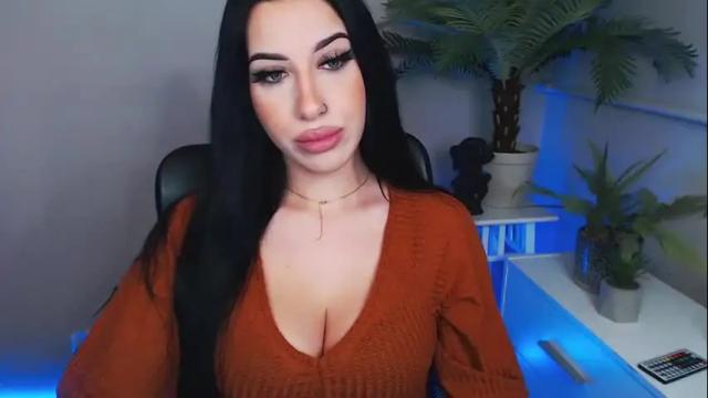 Thumbnail 1, camrobyn's Stream at Chaturbate, 19 months ago