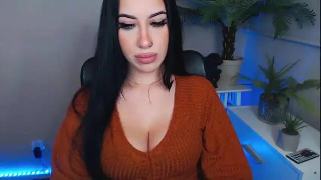 Image 12 of camrobyn Stream on Chaturbate on 19 months ago